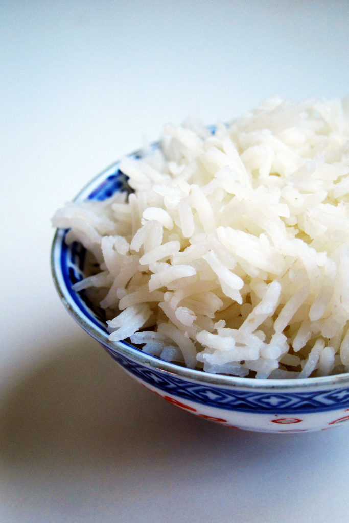 Stock up on convenience with our 1kg Steamed Rice, perfect for feeding four or more with your favorite dishes.