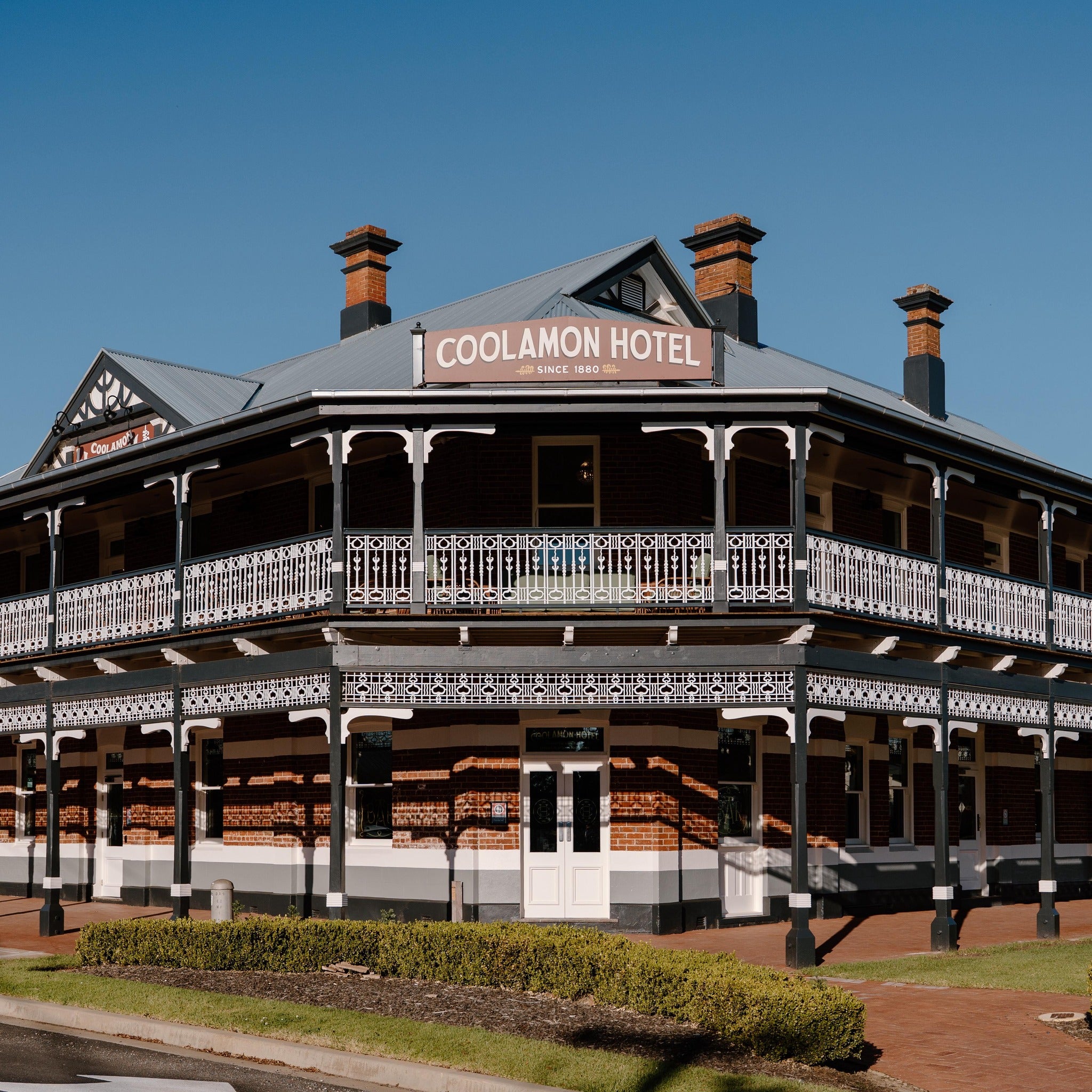 Coolamon Hotel