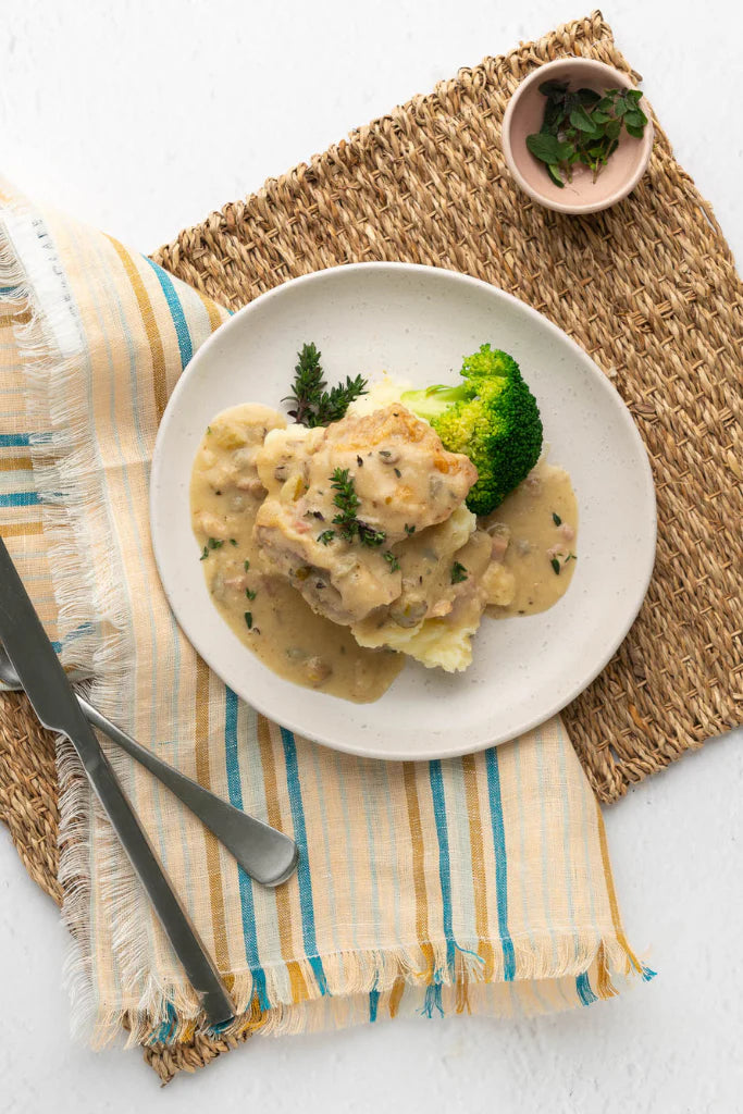 FarmDoorFrenchChicken_2_2048x2048_77e6519f-fb43-49c9-82f5-749a12804362.webp