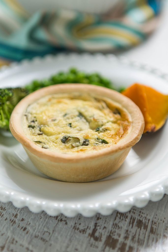Convenience meets flavor with our Quiche 4 Pack, ideal for lunches, light dinners, or even breakfast, perfect with a side salad.